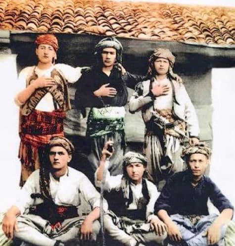 Ne milletsin? "MANAV"