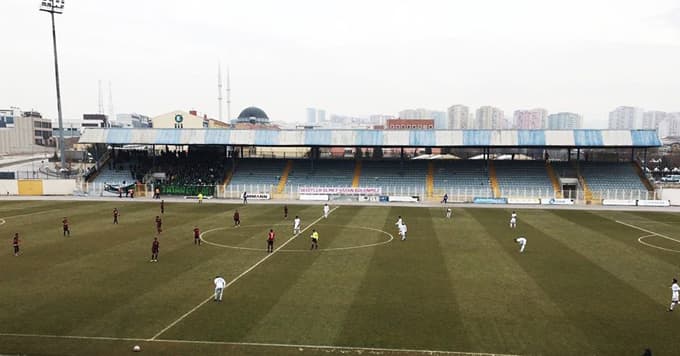 Sakaryaspor, Adliyespor ile karşı karşıya geldi