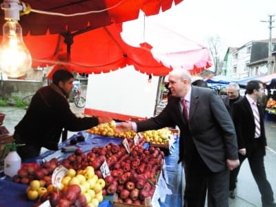 Saadet Partisi, Bugün Pazar Esnafıyla Buluştu