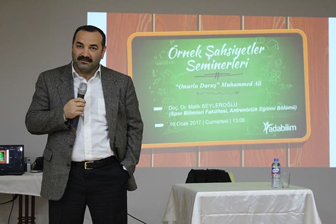 Amerikalı Müslüman Boksör Muhammed Ali anlatıldı