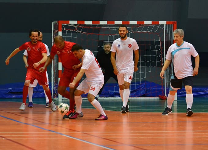 Başsavcı ve rektör, sahaya indi