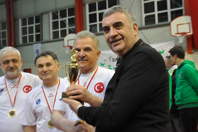 Başsavcı ve rektör, sahaya indi
