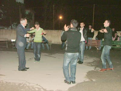 CHP'li Cafer Şen, Asker Eğlencesine Katıldı