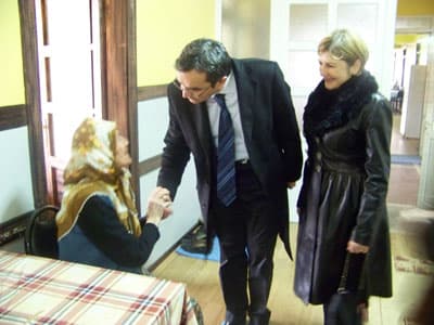 CHP'li Cem Hatunoğlu Huzurevini Ziyaret Etti