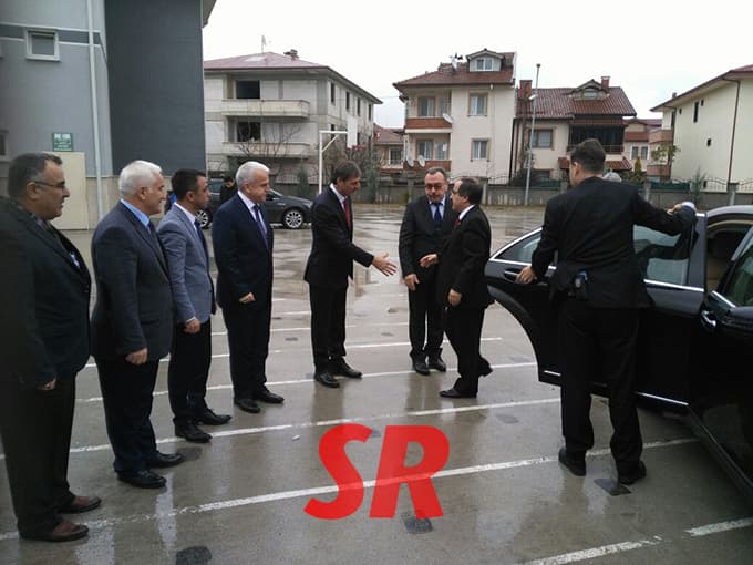 Öğrenciler karnelerine kavuştu