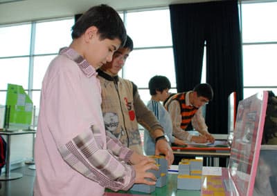 Hem Eğlendiler, Hem Öğrendiler