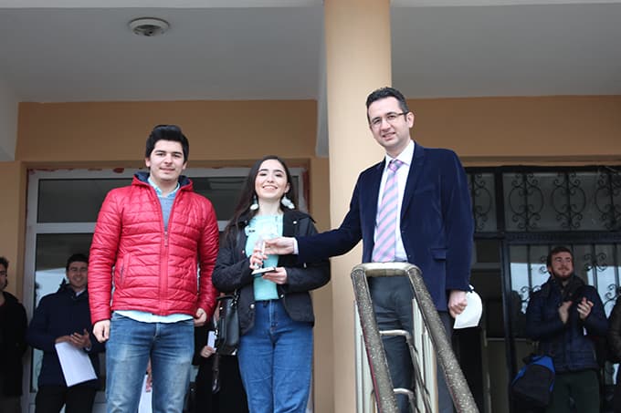 Devamsızlık yapmayan öğrencilere ödül