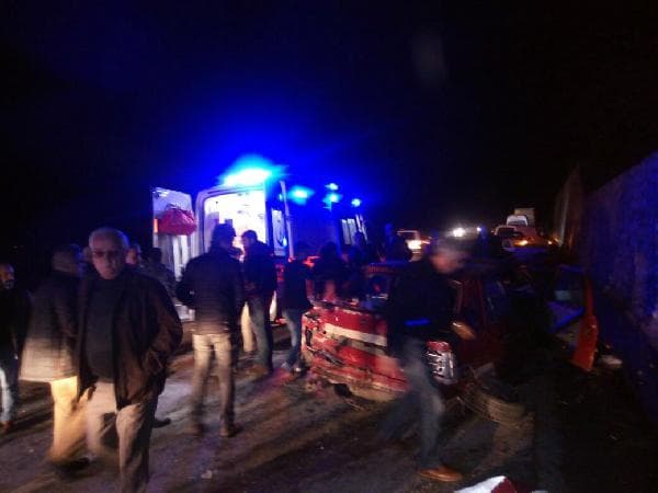 Serdivan'da zincirleme trafik kazası