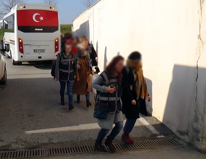 7'si avukat 11 kişi tutuklandı