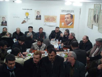 Tacettin Özkaraman'dan Çiğ Köfteli Tanışma Toplantısı