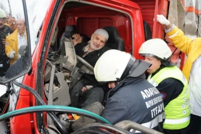 Erenler'de Zincirleme Kaza: 3 Yaralı