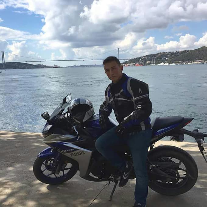 Tutkunu olduğu motosikleti sonu oldu