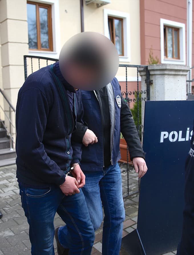 5 kişi, otobüse saldırı iddasıyla adliyeye sevk edildi