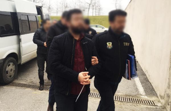 2 asker 1 polise Bylock gözaltısı
