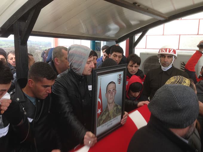 Şehidin cenazesi baba ocağında