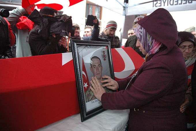 Şehidin cenazesi baba ocağında