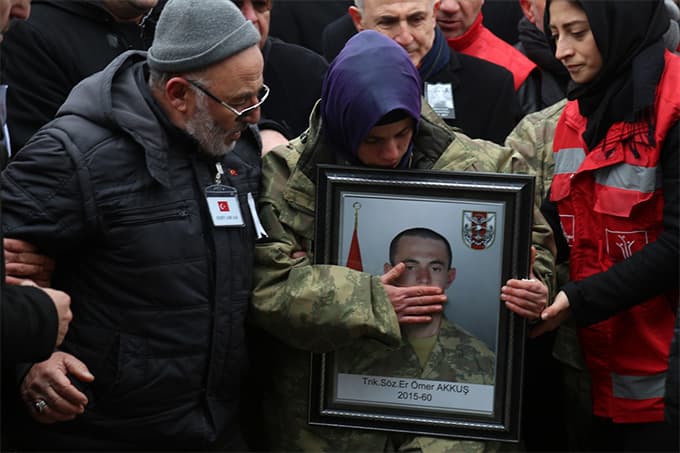 Şehidin cenazesi baba ocağında