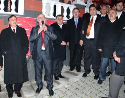 <p><font face="arial,helvetica,sans-serif" size="2"><strong>Yoğun İlgi<br /></strong><br />MHP'nin Sekizinci sıra Belediye Meclis &Uuml;yesi Adayı K. Mehmet Yağcı'nın &ouml;rnek ev sahipliğini yaptığı programa; İl Başkanı Mehmet Erdoğan, Adapazarı İl&ccedil;e Başkanı &Ouml;m&uuml;r &Ccedil;akar, B&uuml;y&uuml;kşehir Belediye Başkan Adayı Enver To&ccedil;oğlu, Adapazarı Belediye Başkan Adayı Y&uuml;ksel Ayanoğlu ile İl Genel ve Belediye Meclis &Uuml;yesi adayları ile &ccedil;ok sayıda mahalle halkı katıldı.</font></p>