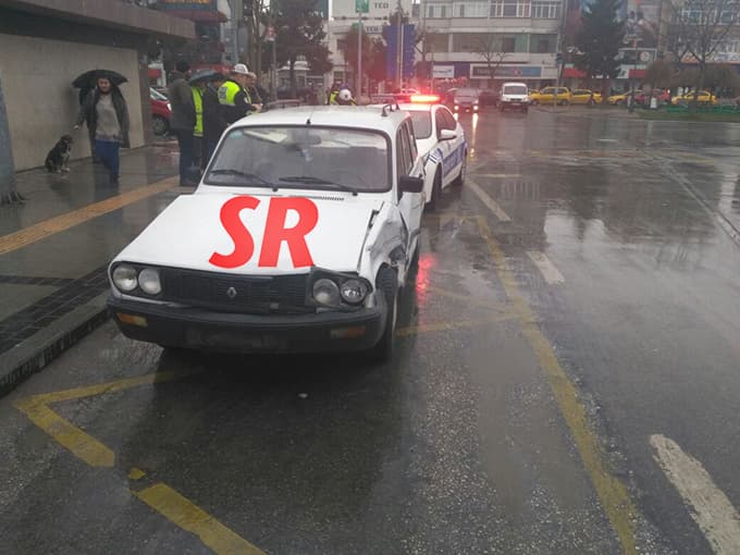 Kaza sonrası ''kırmızıda geçtin'' tartışması