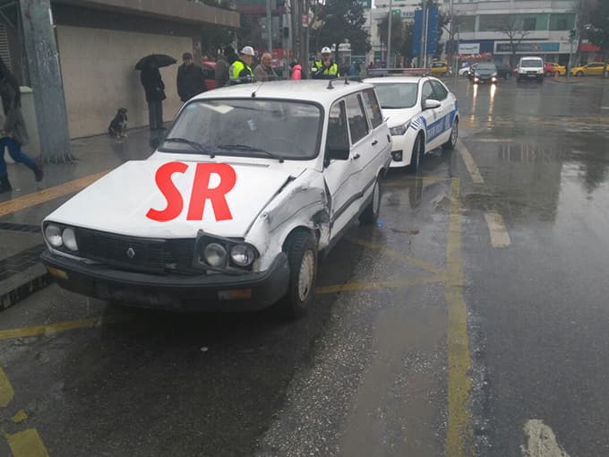 Kaza sonrası ''kırmızıda geçtin'' tartışması