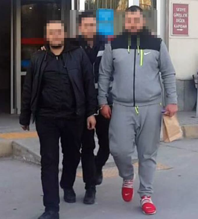 Çaldığı 100 Bin TL'lik telefonu satmaya çalışırken yakalandı