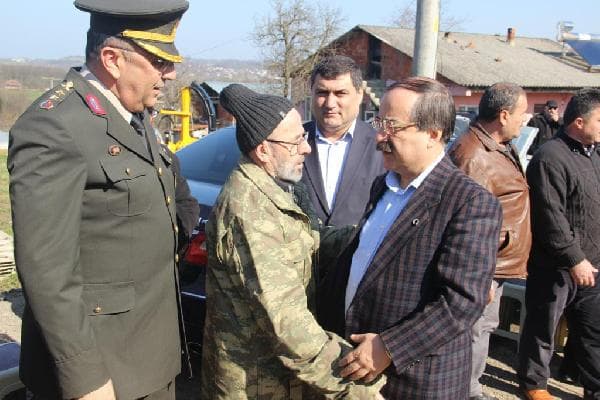 Şehit babası oğlunun kabanını üstünden çıkarmadı