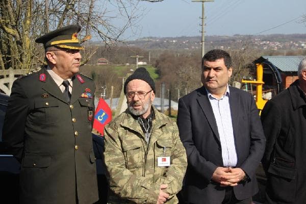Şehit babası oğlunun kabanını üstünden çıkarmadı