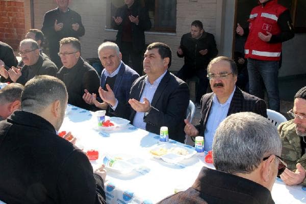 Şehit babası oğlunun kabanını üstünden çıkarmadı