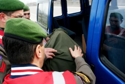 Sevgilisiyle Tartıştı, Başına Gelmeyen Kalmadı