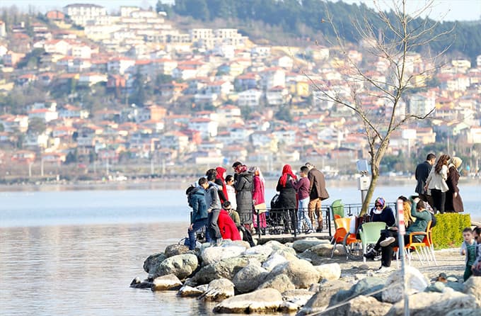 Sakaryalılar güzel havanın tadını çıkardı