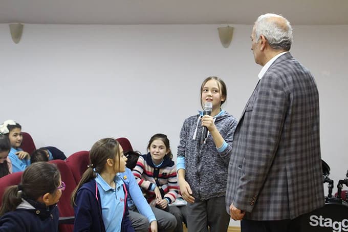 Yazar Bestami Yazgan, öğrencilerle buluştu