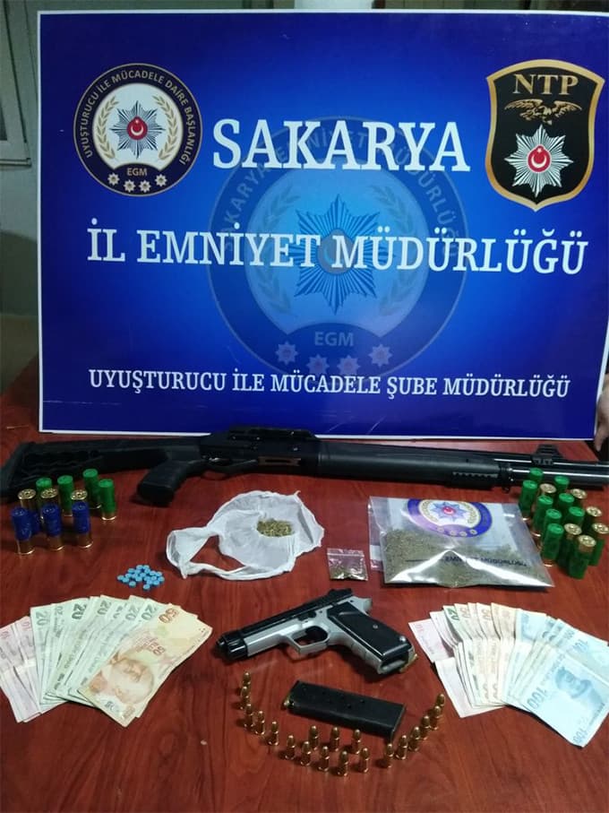 Paskal ve saz arkadaşları tutuklandı!