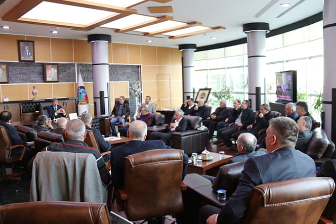 Başkan Alemdar, ilçesindeki muhtarlarla bir araya geldi