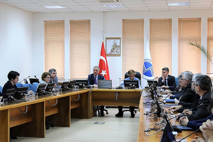 Sakarya Üniversitesi YÖK değerlendirmesinden geçti