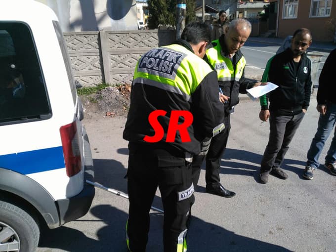 Yolcu dolmuşu, bisikletliye çarptı