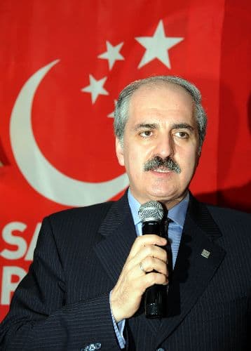 <p><font face="arial,helvetica,sans-serif" size="2"><strong>Se&ccedil;imden Sonra Başbakanın İMF Anlaşacağından Endişe Ediyoruz</strong></font></p><p><font face="arial,helvetica,sans-serif" size="2">'T&uuml;rkiye'nin bu hale gelmesi17. IMF programının sonucudur' diyen Kurtulmuş, <font color="#333399">&quot;Bize Dubai modeli diye sayın Başbakan s&ouml;yl&uuml;yor. Ama arkasından da diyor ki IMF ile anlaşmayacağız. İnşallah bu se&ccedil;im s&ouml;z&uuml; değildir. Se&ccedil;imden sonra Başbakan'ın IMF ile anlaşacağından endişe ediyoruz. Eğer IMF ile anlaşma yoluna giderlerse millet adına iki elimiz yakasında olacaktır. Bu sefer IMF ile anlaşma sadece kritik meselerle ilgili olmayacak başta belediye şirketleri olmak &uuml;zere toplumun elinde kalan diğer varlıkların da yabancılaşma s&uuml;recinin &ouml;n&uuml;n&uuml; a&ccedil;acak bir anlaşma halini alacaktır. T&uuml;rkliye'nin bir an evvel i&ccedil;inde bulunduğu programı terketmesi gerkiyor.&quot;</font> şeklinde konuştu. </font></p><p><font face="arial,helvetica,sans-serif" size="2">T&uuml;rkiye'de belediyelerin 44.7 katrilyon liralık bor&ccedil; y&uuml;k&uuml; altında olduğunu anlatan Kurtulmuş, s&ouml;zlerini ş&ouml;yle s&uuml;rd&uuml;rd&uuml;, <font color="#333399">&quot;T&uuml;rkiye'de yerel y&ouml;netimler se&ccedil;imlerine giriyoruz. &Uuml;lkede yerel y&ouml;netimlerin 44.7 katrilyon liralık bir bor&ccedil; y&uuml;k&uuml; altındadır. Değil Sakarya B&uuml;y&uuml;kşehir Belediyesi, İstanbul, Ankara İzmir B&uuml;y&uuml;kşehir belediyeleri dahil t&uuml;m belediyeler ellerindeki varlıklarını satsalar bu borcu &ouml;deyemezler. İlave olarakta 17.2 katrilyon liralık daha para vermek zorundalar.&quot; <br /></font></font></p>