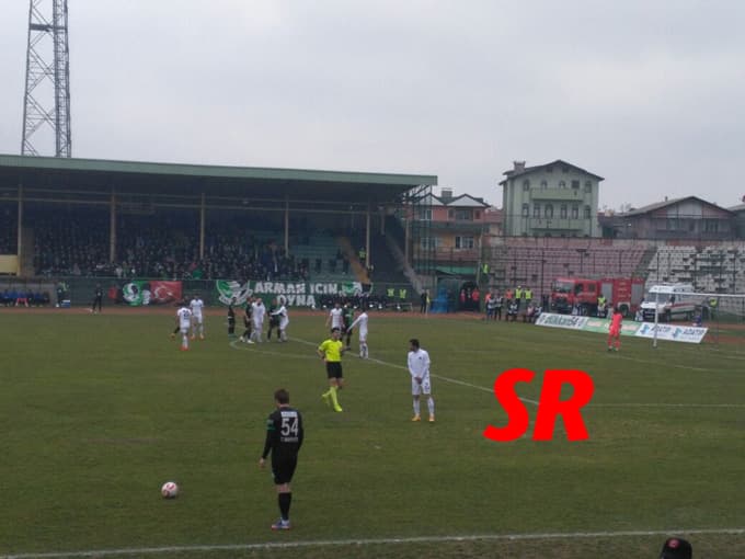 Sakaryaspor, Elaziz Belediyespor'u gol yağmuruna tuttu