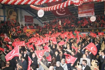 <p><font size="2"><font face="Arial"><strong><font color="#333399"><font color="#000000">Adaylar Tanıtıldı</font>&nbsp;</font></strong></font></font></p><p><font size="2"><font face="Arial"><strong><font color="#333399">Gecenin sonunda</font></strong> Sakarya B&uuml;y&uuml;kşehir Belediye Başkan adayı Ulvi &Ccedil;avdaroğlu, Adapazarı Belediye Başkan adayı Ey&uuml;p Yıldırım, Serdivan Belediye Başkan adayı Murat Kosova, Arifiye adayı &Ouml;nder Karan, Erenler Belediye Başkan adayı Abdullah Satır, Ferizli Belediye Başkan adayı H&uuml;seyin Kaşkaş, Sinanoğlu Belediye Başkan adayı Erhan Keleş, S&ouml;ğ&uuml;tl&uuml; Belediye Başkan adayı &Ouml;mer Yaşar, Akyazı Belediye Başkan adayı Hasan Akcan, Altındere Belediye Başkan adayı A. Hikmet Kurt, Geyve Belediye Başkan adayı Mehmet Kır, Alifuatpaşa Belediye Başkan adayı Emin Ayhan, Hendek Belediye Başkan adayı Mehmet Sarıca, &Ccedil;amlıca Belediye Başkan adayı Vahit Deniz, Karasu Belediye Başkan adayı Recep &Ouml;zdemir, Darı&ccedil;ayırı Belediye Başkan adayı Hasan Aşık, Kurudere Belediye Başkan adayı Celil Bergin, Limandere Belediye Başkan Yakup Tavlı, Yuvalıdere Belediye Başkan adayı Fatih Bayram, Kaynarca Belediye Başkan adayı Nurettin K&ouml;seoğlu, Kocaali Belediye Başkan adayı Osman Mert, Ortak&ouml;y Belediye Başkan adayı A.Kadir Abay, Pamukova Belediye Başkan adayı Ahmet &Ccedil;akır, Sapanca Belediye Başkan adayı Mustafa Balkaya ve Taraklı Belediye Başkan adayı H&uuml;seyin Doğan, SP Genel Başkanı Numan Kurtulmuş tarafından tanıtıldı.&nbsp; </font></font></p>