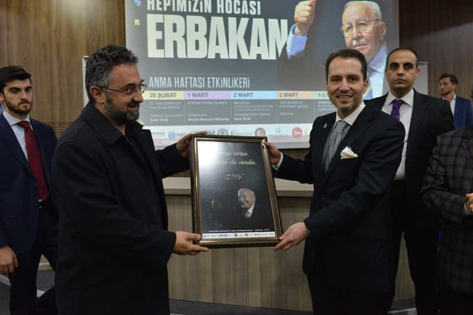 Dr. Fatih Erbakan, öğrencilere Necmettin Erbakan'ı anlattı