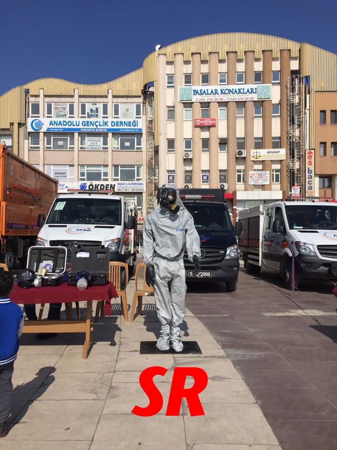 Demokrasi Meydanı'nda deprem standı açıldı