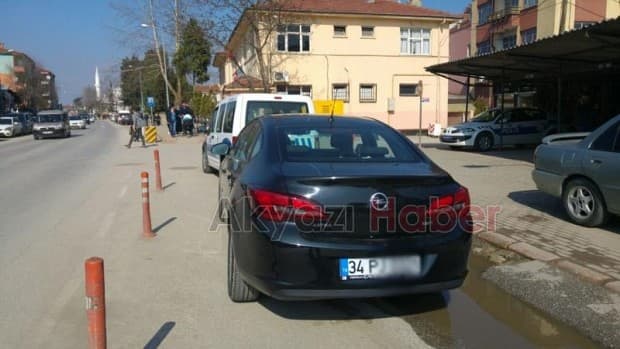 Park halindeki aracı kurşunladılar