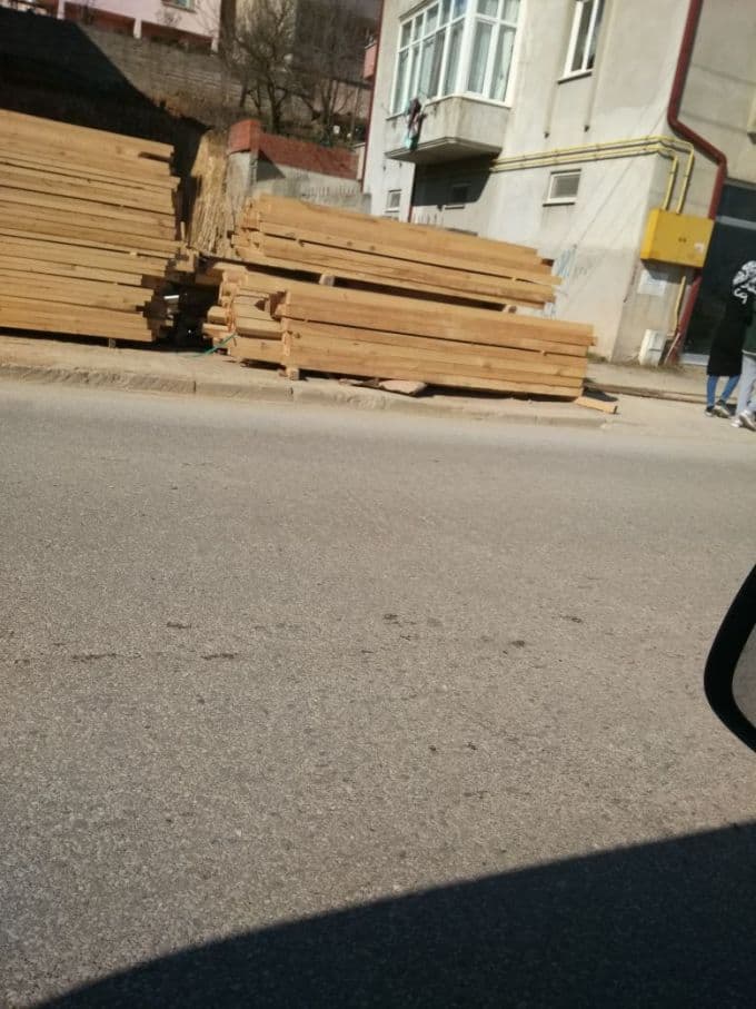 Vatandaştan kaldırım isyanı