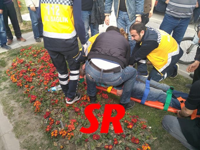 Karşıdan karşıya geçerken otomobil çarptı