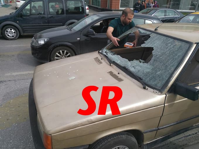 Karşıdan karşıya geçerken otomobil çarptı