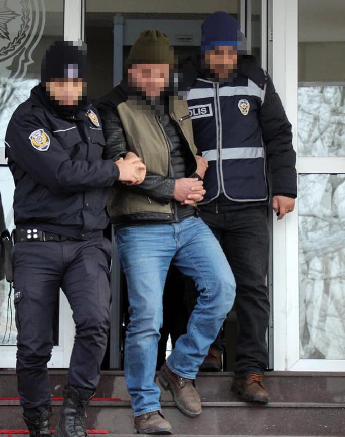 Cevat Keser'i tehdit iddiasıyla tutuklanmışlardı