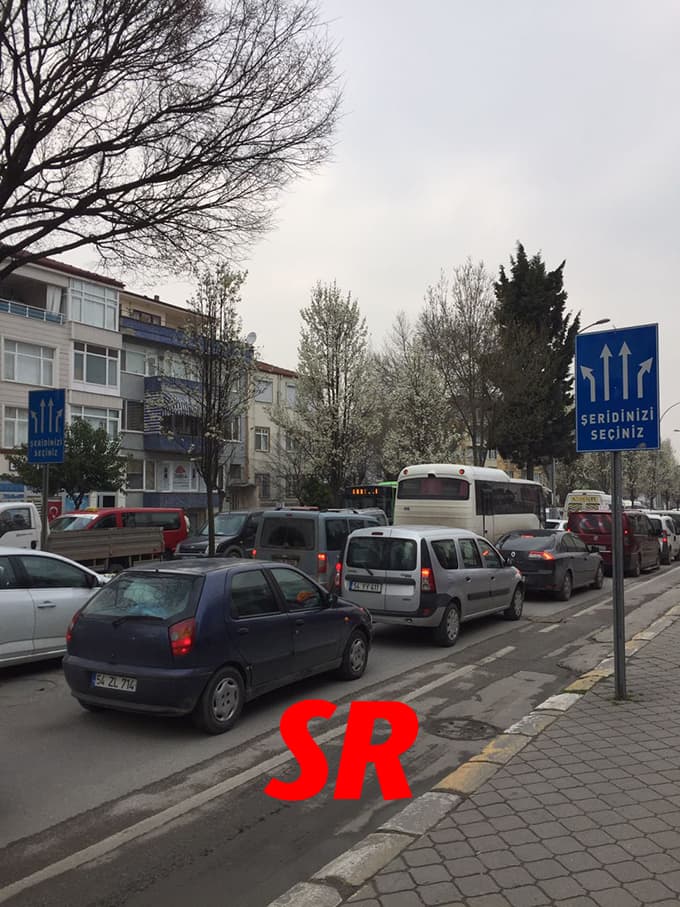 Şehir merkezinde trafik, durma noktasına geldi