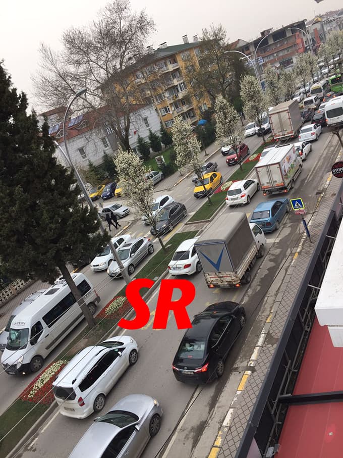 Şehir merkezinde trafik, durma noktasına geldi