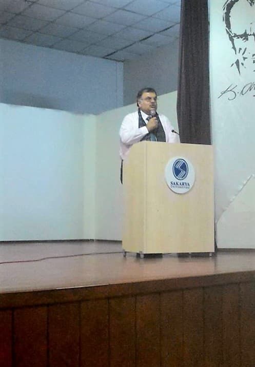 İlahiyatçı-Yazar Erol Erdoğan Sakarya'ya geldi