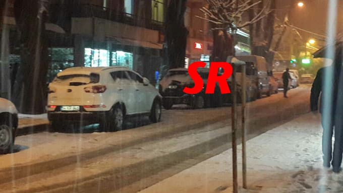 Hendek'te Mart kapıdan baktırıyor