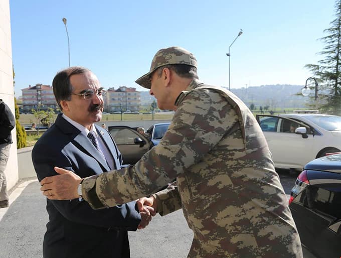 Komutanlar Vali Coş'u ziyaret etti